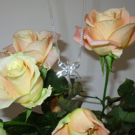 Mariposa Necklace - Image 3