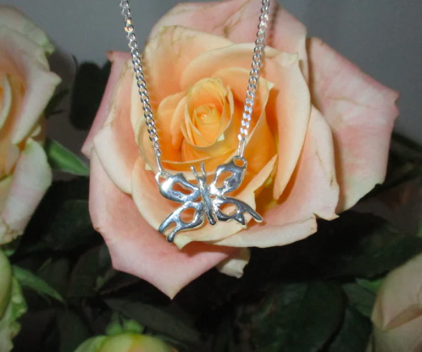 Mariposa Necklace - Image 5