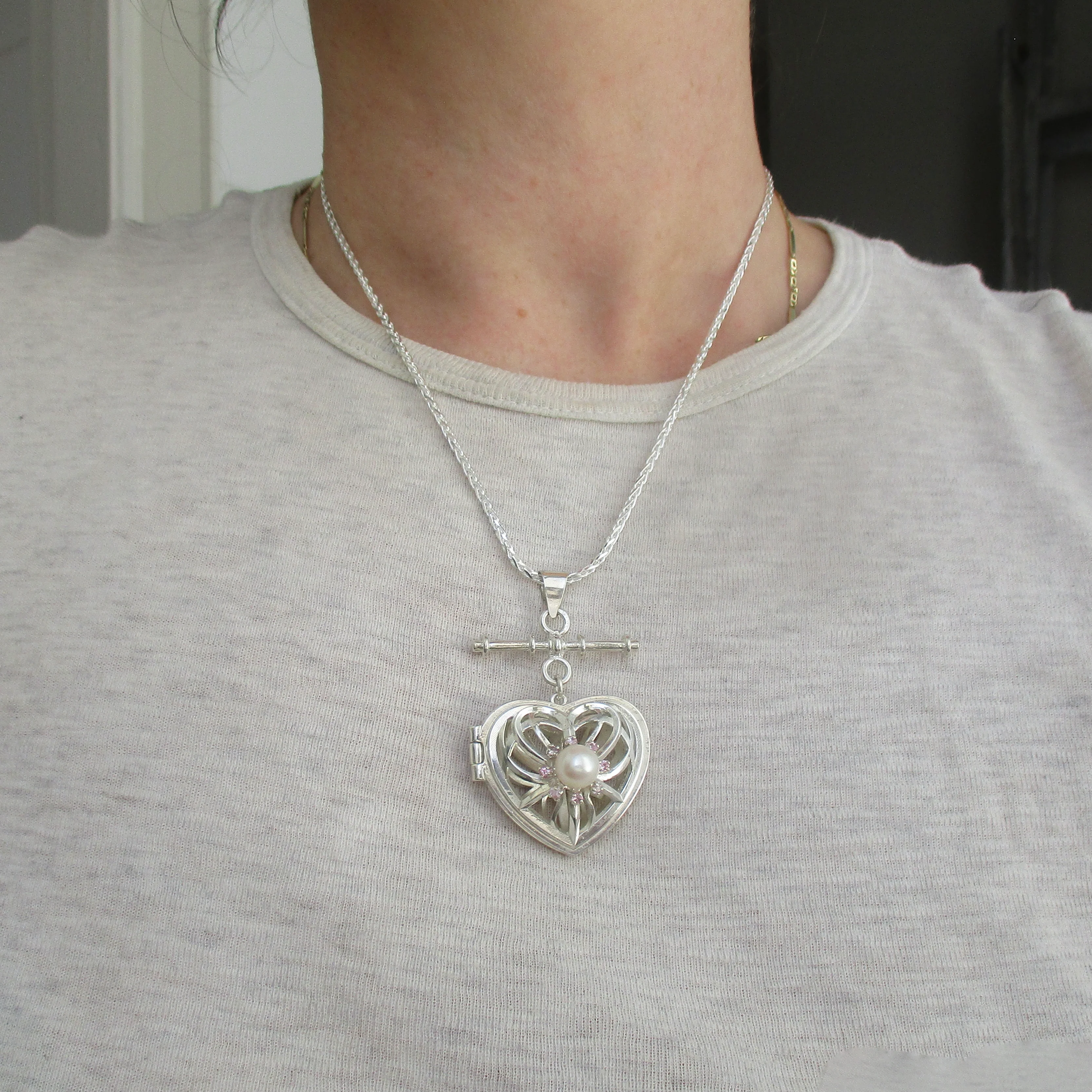 Perfume Heart Locket with Pearl and Sapphire - Image 4